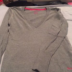 Women grey v-neck sweater
